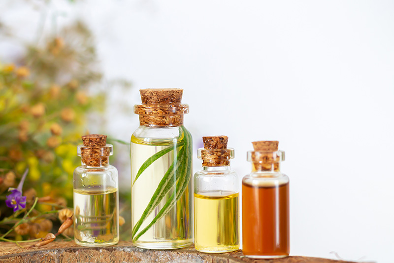 oli essenziali per massaggio ayurvedico